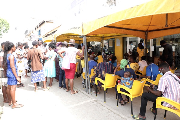 Long queues for sim registration at the MTN Tudu branch.